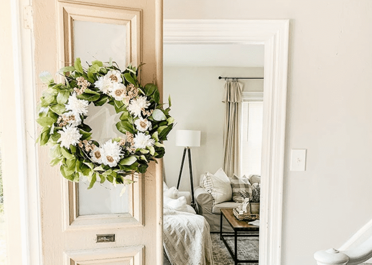 15 Inspiring Bedroom Door Decor Ideas for Every Season