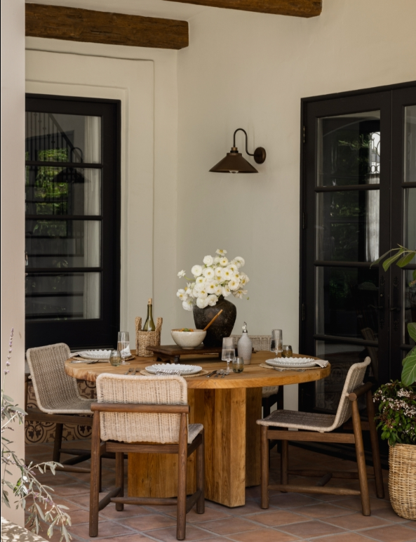 Elegant Rustic Dining Nook for the Patio