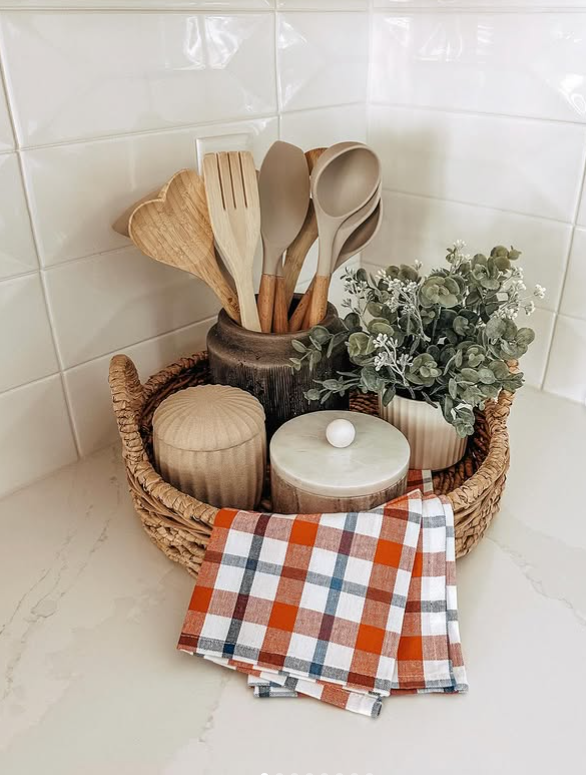 Cozy Countertop Basket Decor for Rental-Friendly Kitchens